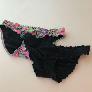 Victoria’s Secret Cheeky Low Rise Ruched Bottoms